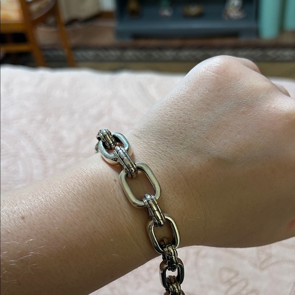 JAI Silver Chain Bracelet & Earring Set - Picture 2 of 5